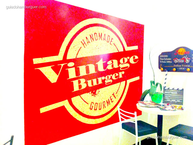 Entrada da hamburgueria Vintage Burger
