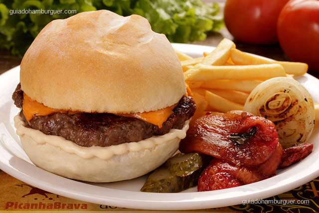 Fachada e mesas - Downtown Burgers