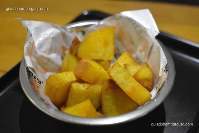 Batatas doces fritas em rodelas - Burger Lab Experience