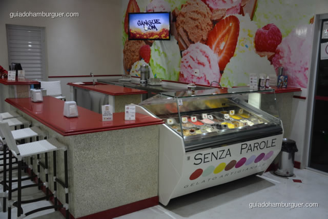 Ambiente da sorveteria Senza Parole - Hamburgueria da Mooca
