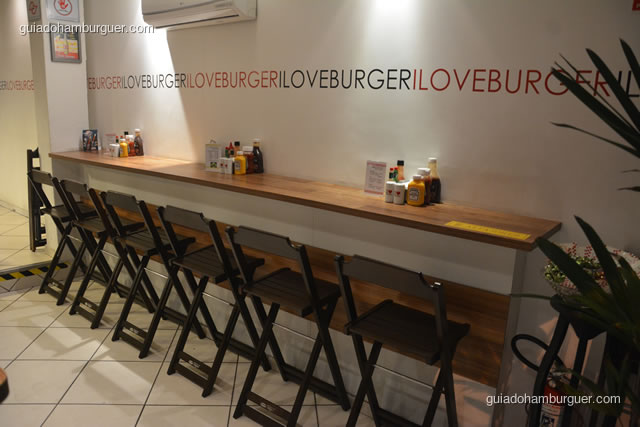 Balcão para refeições rápidas - I Love Burger