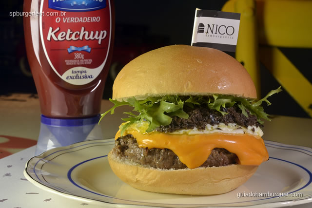 Topogiggio - Hambúrguer de blend de carnes temperada, cheddar, ovo, azeite trufado, alface frisse em pão de hambúrguer – R$ 29,90 - SP Burger Fest 3ª edição