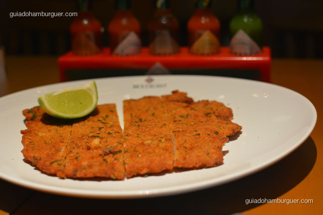 Schnitzel, carne de porco empanada - Madero Burger & Grill