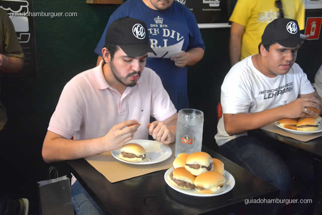 A estratégia de comer separada,ente parece que está funcionando - Torneio Devoradores 162