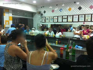 Ambiente depois da reforma - Hambúrguer do Seu Oswaldo