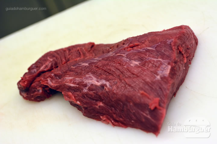 Pedaço de peito linpo- receita-hamburguer-perfeito-caseiro-profissional