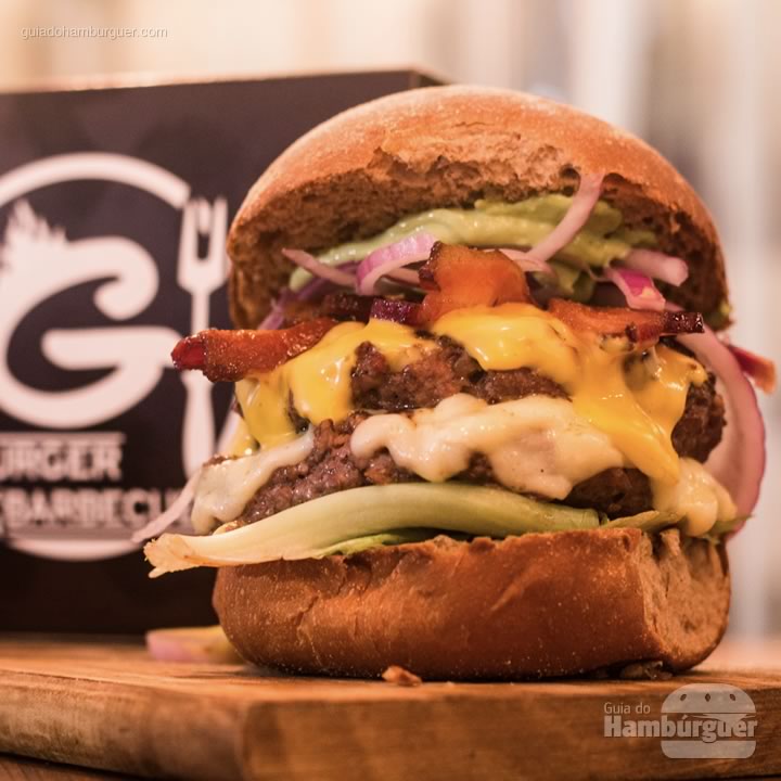 Burger duplo - Gigante Burger e BBQ