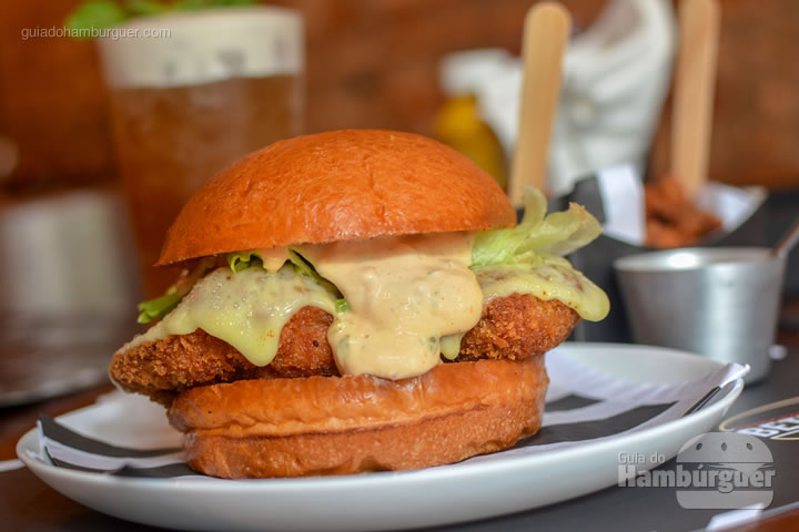 Chickenlicious - Between Buns