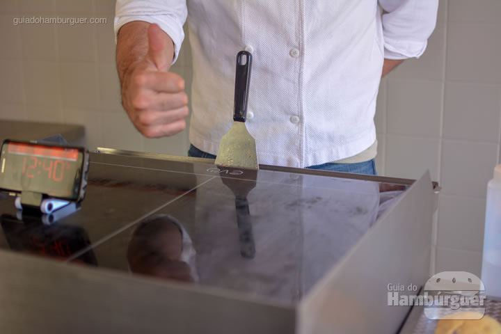 Chapa pronta para uso novamente - Chapa para hambúrguer vitrocerâmica Plana da Evo Pro