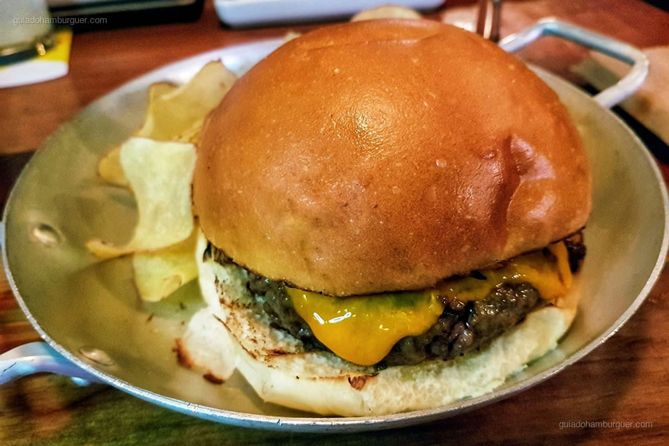 3º Beef Bar Escondido - As melhores hamburguerias do Rio de Janeiro