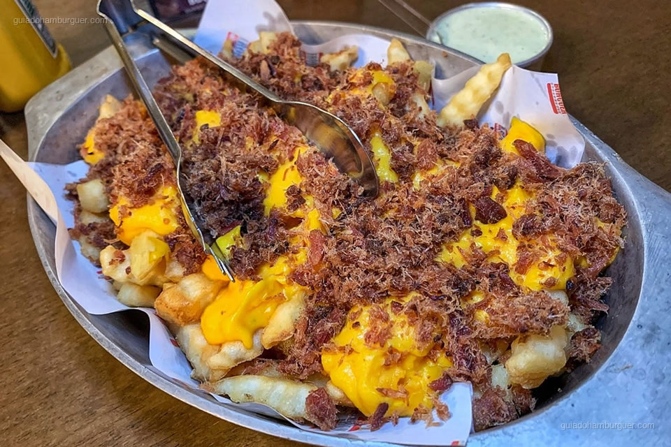 Batata Cheddar e Bacon - Iron Burguer - Tatuapé - São Paulo
