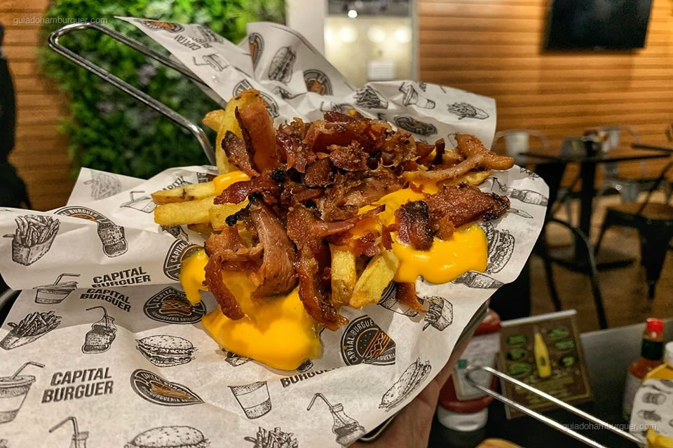 Fritas com Bacon - Capital Burguer - Vila Olimpia - São Paulo