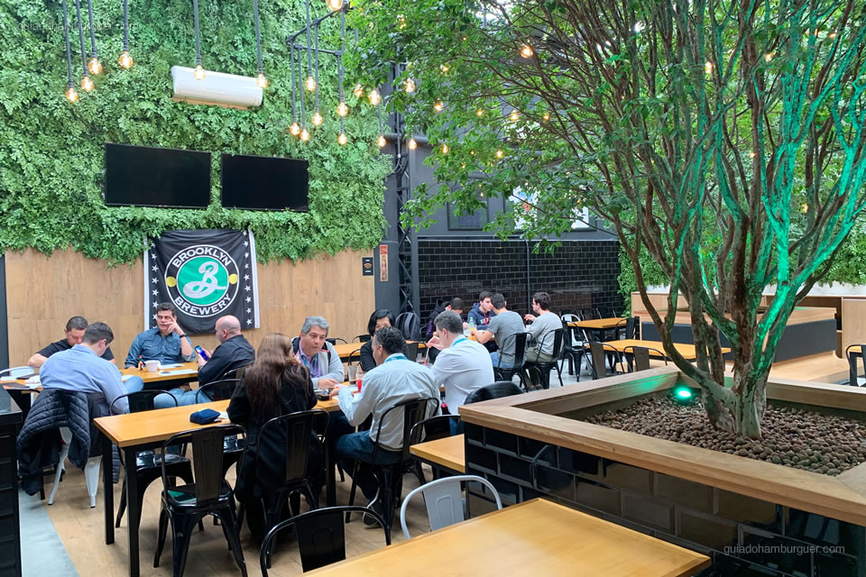 Salão - Burger Shop - Vila Olímpia - São Paulo
